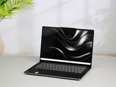 联想YOGA Pro 14 Aura：搭载天禧Claw智能体的首台可执行式AI PC