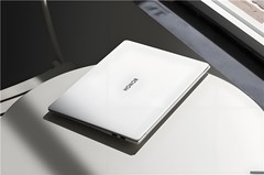 大学生笔记本怎么选？这4个硬指标帮你避坑90%