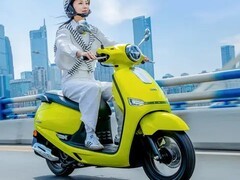 力帆繁花150踏板车上市：6580元复古通勤新选择