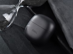 体验Dell Pro Plus EB525蓝牙耳机：AI降噪为网络通信打造清晰无干扰环境