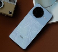 2025公认“接近全能”的5款手机，512GB成年轻人最爱，有真香价