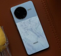 2025公认“接近全能”的5款手机，512GB成年轻人最爱，有真香价