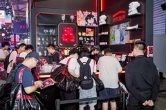 ChinaJoy观察：UV打印设备走向桌面化，小型商家迎来效率工具