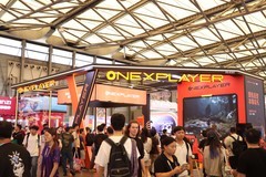 ONEXPLAYER展台联合VITURE设备拓展掌上沉浸新体验