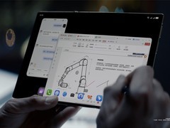 华为三折叠新机支持PC级多窗口操作