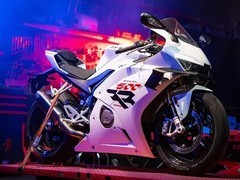 张雪机车首款600cc V缸巡航车将于2月9日发布，主打运动化复古巡航定位