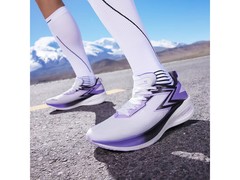 361°男士马拉松竞速跑鞋138元