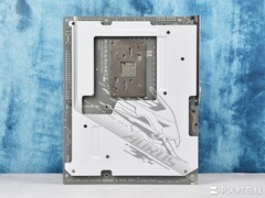 技嘉X870E AORUS ELITE X3D ICE冰雕主板评测 纯白冰封 X3D鸡血性能拉满
