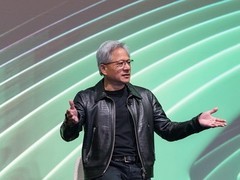 黄仁勋盛赞英伟达与康宁光学合作，赋能AI基建与供应链重塑