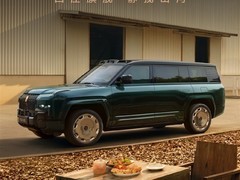 仰望U8L鼎藏版上市：145.8万元全尺寸行政旗舰SUV