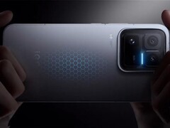 iQOO 15 Ultra发布：骁龙8至尊版+自研Q3芯片，起售价4999元