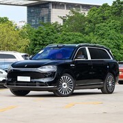 百万内电动六座SUV四选一：豪华、智能与实用的平衡之道