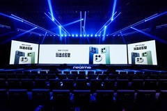 真我GT8系列发布会汇总：街拍神器+越级标准版