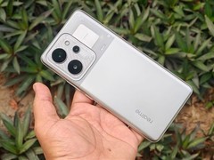 真我Power发布：首款千元万毫安旗舰，开启手机续航新纪元