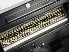 智能全自动碎纸机选谁？科密Z-300全自动碎纸机就是标准答案