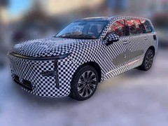 五菱星光L内饰谍照曝光：中大型插混SUV，5/6座可选，纯电续航最高185km