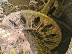 仰望U8峡谷遇山洪爆胎脱险，三地联动深夜救援成功