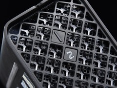 比NAS小，比台式机性能还强！体验锐龙AI Ma×+ PRO 395迷你电脑