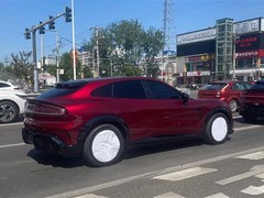 小米YU7 GT实车曝光：1000马力中大型纯电SUV，300km/h极速+705km续航