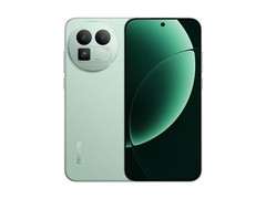 真我GT8游戏手机2658元起