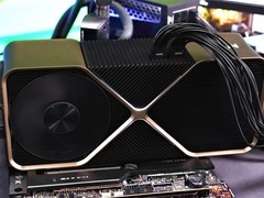 英伟达取消RTX 50 SUPER，推高端TITAN级新卡替代，2026年三季度发布