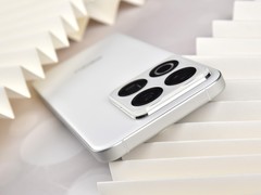 魅族22图赏：1.2mm四等边直屏，一眼心动的白月光