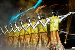 全球首届机器人春晚惊艳亮相！京东“机器人”搜索量同比增超400%