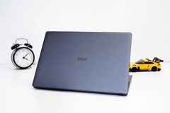 双层OLED触控屏观感惊艳！上手体验戴尔Pro 14 Premium