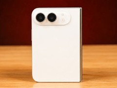 苹果首款折叠屏iPhone Ultra预计2026年9月发布，搭载A20 Pro与iOS 27