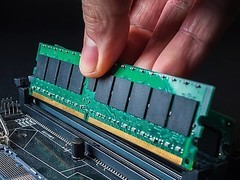 泡沫要爆了？DDR4内存价格狂跌近20%