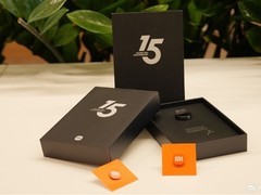 小米15周年纪念戒指发布，致敬员工共赴星辰大海