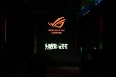 华硕主板护航《失落星船：马拉松》试玩会