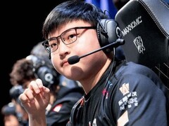 Uzi直播误曝LOL怀旧服传闻，引玩家热议版本回溯与体验适配问题