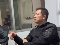 贾跃亭：凌晨加班吃油条咸菜，自称奋斗者
