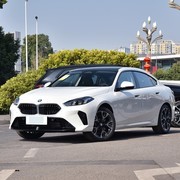 30万内四款汽油紧凑轿车大比拼：谁才是操控与豪华的完美平衡？