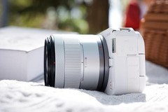 双十一买微单看这篇就够了！佳能R50V直播美颜、追焦快，赠品多到想不到