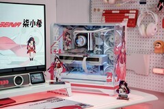 柒开得胜！iGame 柒小希首发纪念版硬件套装正式开售