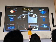 iQOO十周年概念机亮相：240Hz真全面屏+15000mAh固态电池，纯理念验证