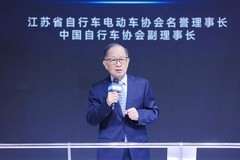 从“卷价格”到“拼服务”：雅迪华宇电池以“不换维护只换新”重塑竞争逻辑