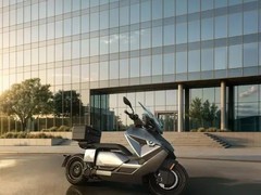 2025款宝马CE 04电动踏板车焕新登场