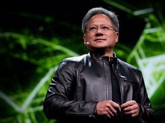 英伟达Blackwell芯片供不应求 黄仁勋称供应链充足持续增长