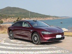 三款40万内纯电三厢车深度对比：豪华智能续航全都要