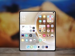 联想moto razr fold：AI深度赋能折叠屏，打造无缝办公新体验