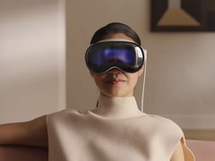 苹果Vision Pro遇冷，或转向智能眼镜战略布局