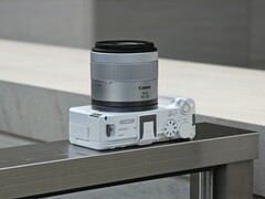 轻巧高颜值的随身拍照神器 佳能EOS R50 V上手体验