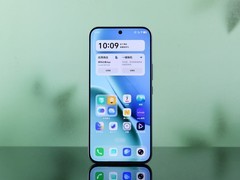 iQOO Z11S外观图赏：把大电池手机做出了轻盈感
