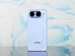 iQOO Neo11 至尊版上手体验：乘风而上，超能体验不止游戏