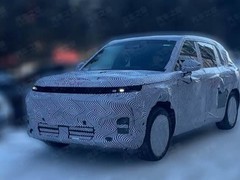 小鹏G02谍照曝光：中大型SUV，纯电/增程双动力布局