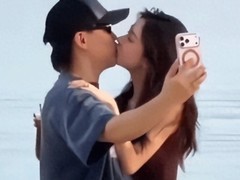 胡彦斌易梦玲被曝马尔代夫接吻，AI伪造视频引恋情风波