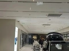 长沙小米汽车展厅起火引争议：物业与品牌方各执一词